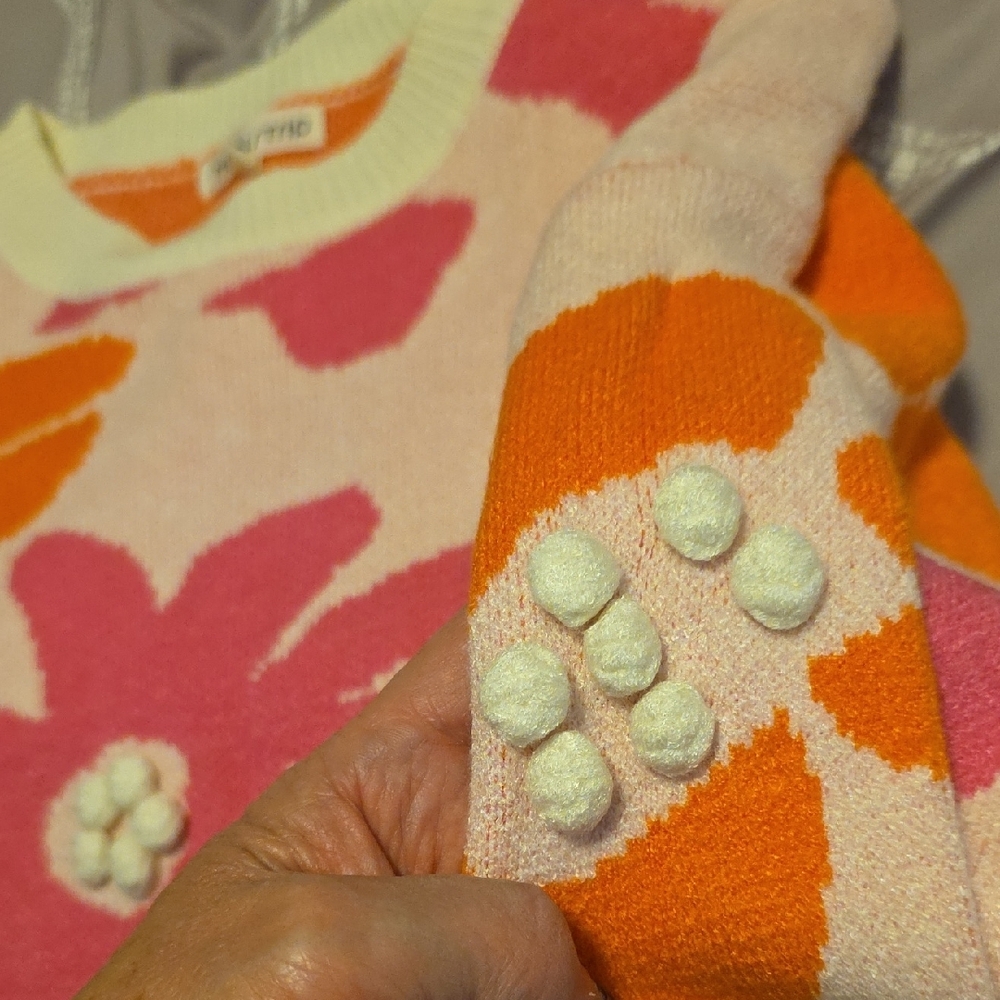 NWOT Main Strip Large Floral Knit Sweater - Pink and Orange - Picture 5 of 8